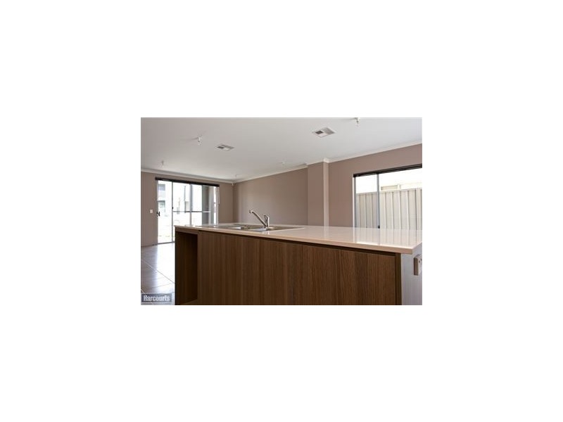 17 Affable Way, Atwell WA 6164