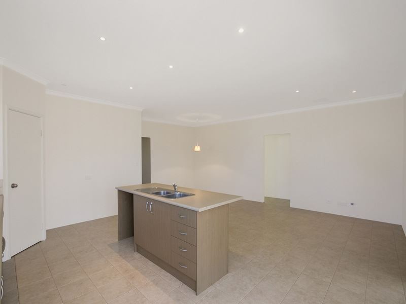 4 Foothill Close, Aubin Grove WA 6164