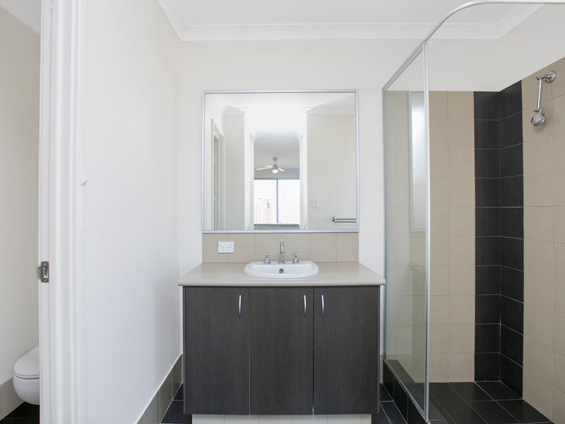 4 Foothill Close, Aubin Grove WA 6164