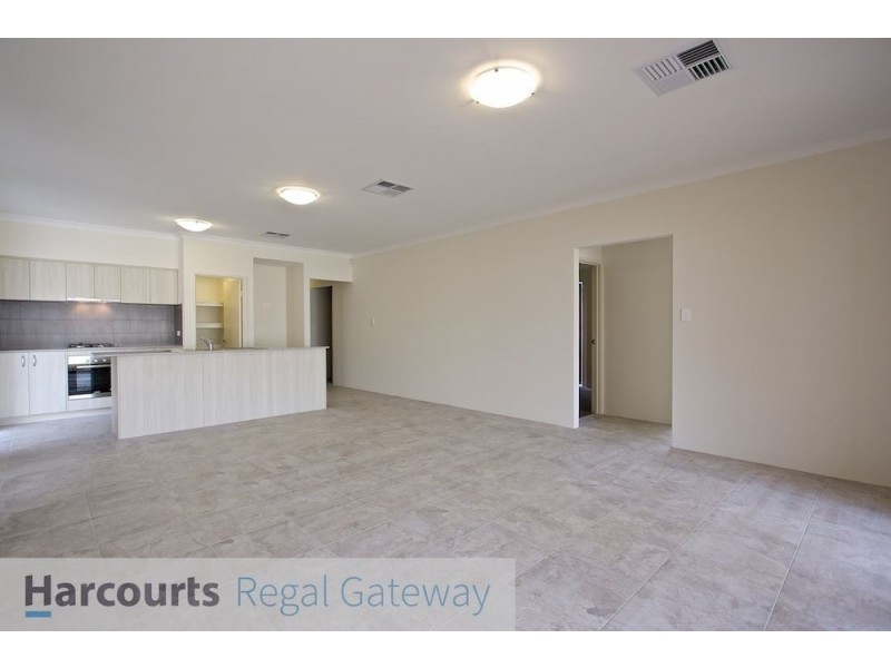 11 Birch Road, Aubin Grove WA 6164