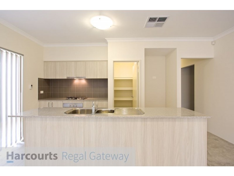 11 Birch Road, Aubin Grove WA 6164