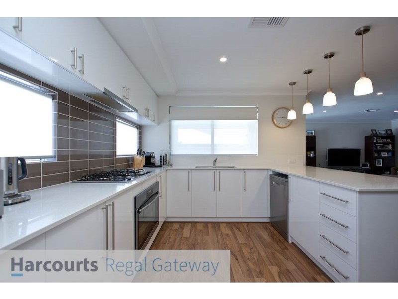 10 Clavata Road, Beeliar WA 6164