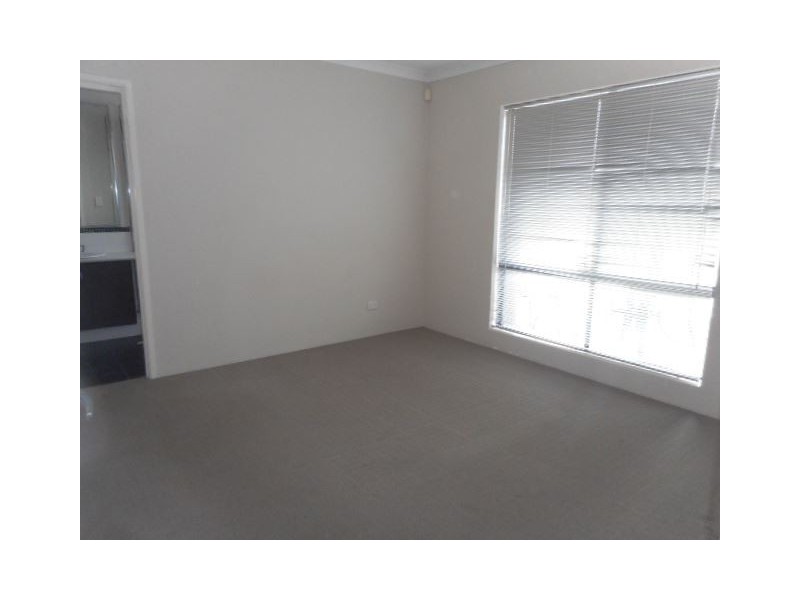 25 Olivedale Road, Madeley WA 6065