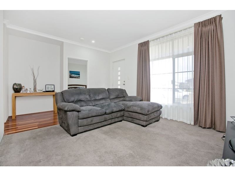 4 Aleppo Street, Aubin Grove WA 6164