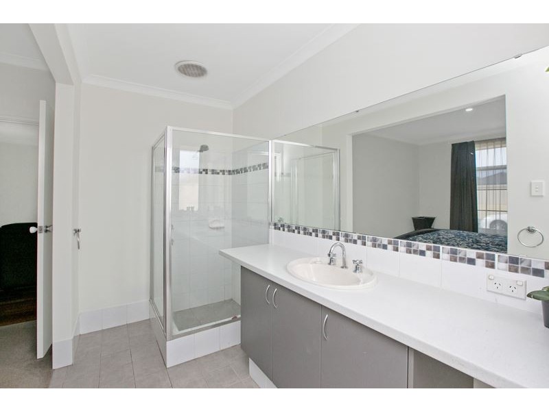 4 Aleppo Street, Aubin Grove WA 6164