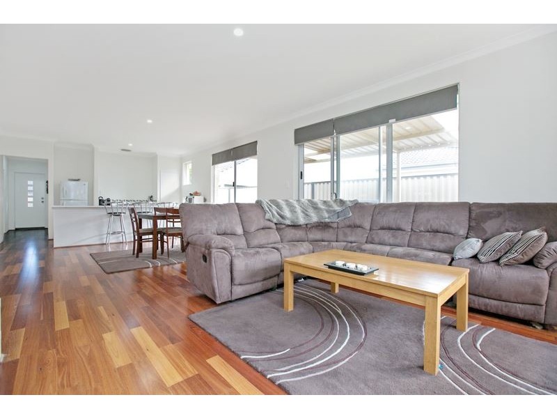 4 Aleppo Street, Aubin Grove WA 6164