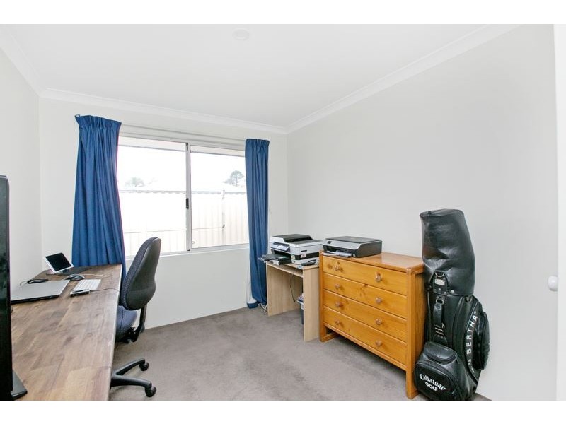 4 Aleppo Street, Aubin Grove WA 6164