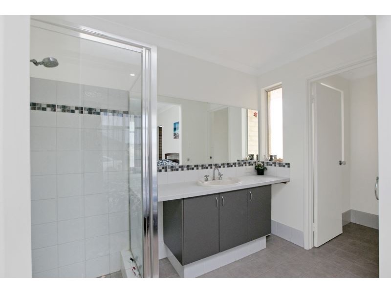 4 Aleppo Street, Aubin Grove WA 6164