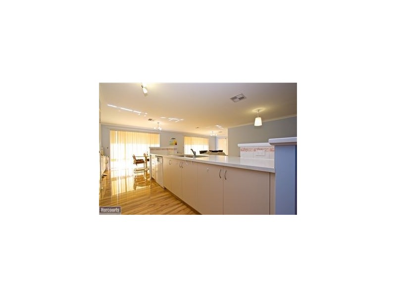 28 Roper Boulevard, Hammond Park WA 6164