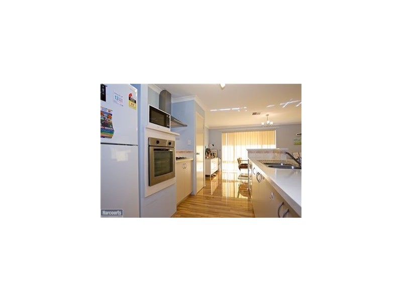 28 Roper Boulevard, Hammond Park WA 6164