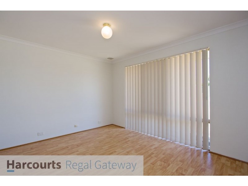 48 Derwent Crescent, Success WA 6164