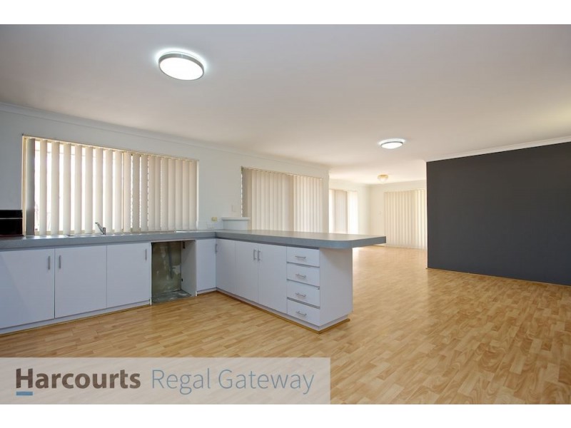 48 Derwent Crescent, Success WA 6164