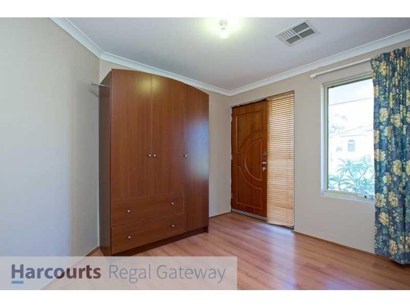 33 Carnegie Parade, Success WA 6164