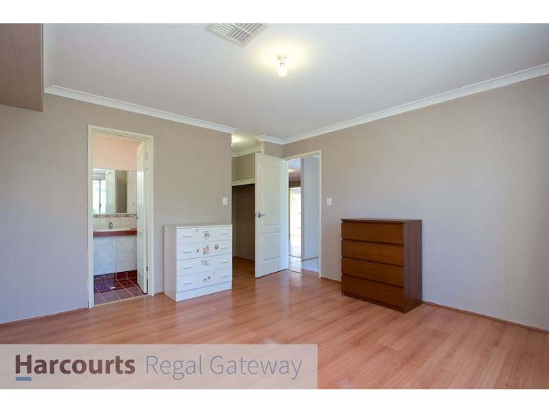 33 Carnegie Parade, Success WA 6164