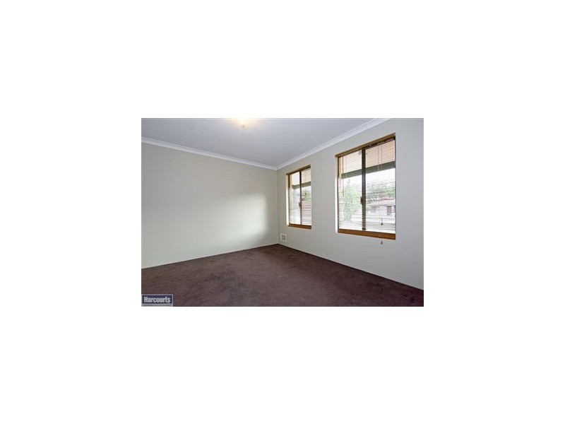 30 Lansdowne Entrance, Canning Vale WA 6155