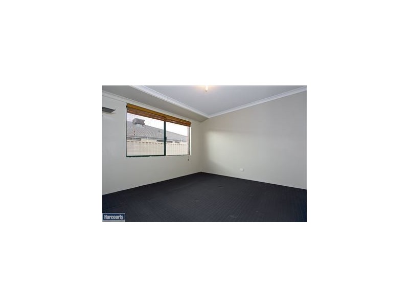 30 Lansdowne Entrance, Canning Vale WA 6155