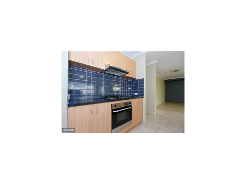 30 Lansdowne Entrance, Canning Vale WA 6155