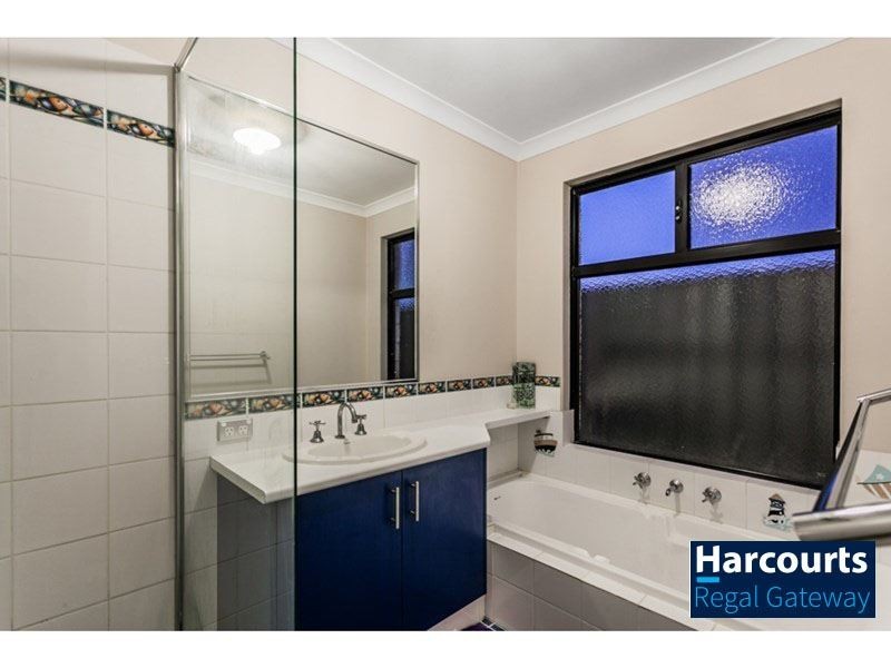 7 Fareham Crescent, Wellard WA 6170