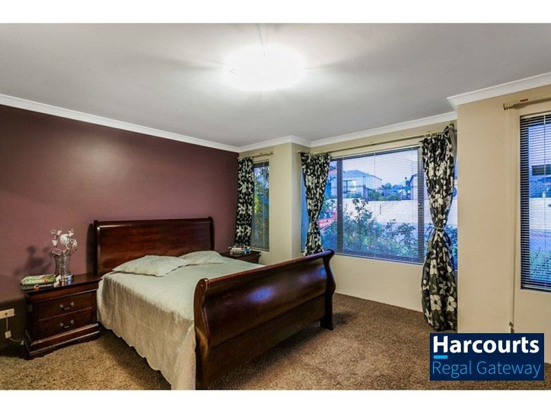 7 Fareham Crescent, Wellard WA 6170