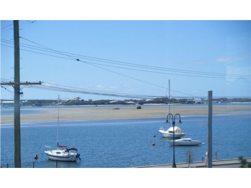 8/294 Marine Parade, Labrador QLD 4215
