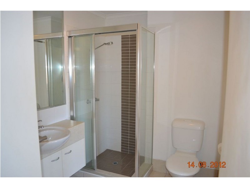 33/160 Frank St, Labrador QLD 4215