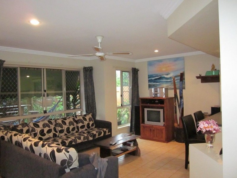 1/7 Middle Street, Labrador QLD 4215