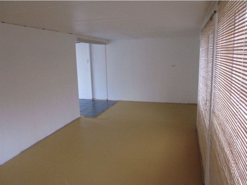 22 Ashton St, Labrador QLD 4215