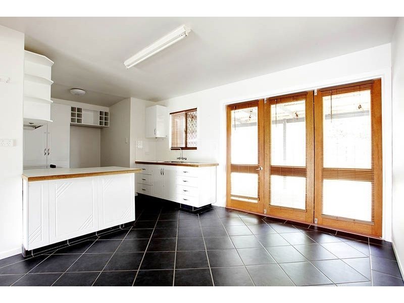 15 Goss Avenue, Labrador QLD 4215