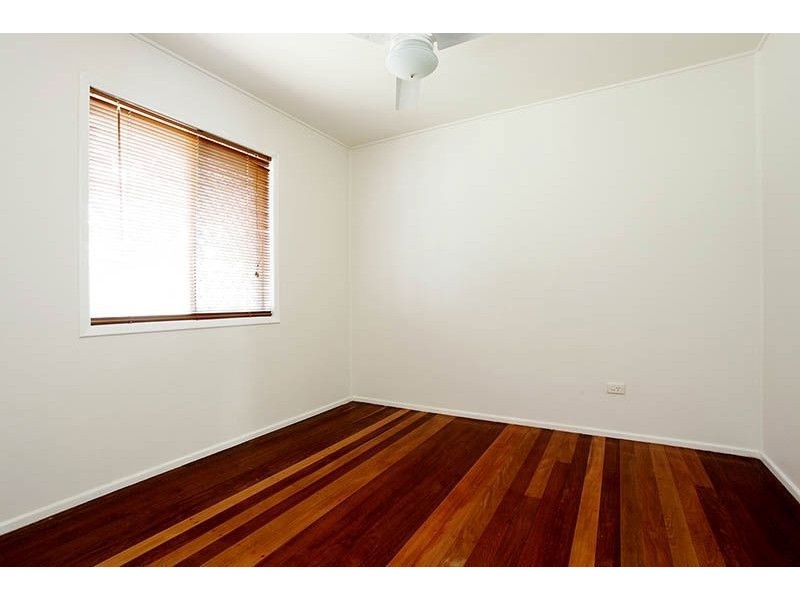 15 Goss Avenue, Labrador QLD 4215