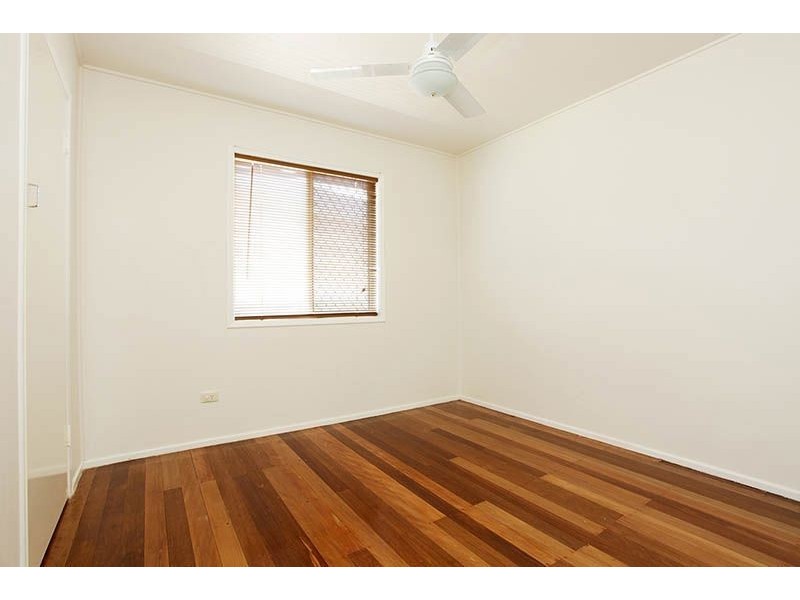 15 Goss Avenue, Labrador QLD 4215