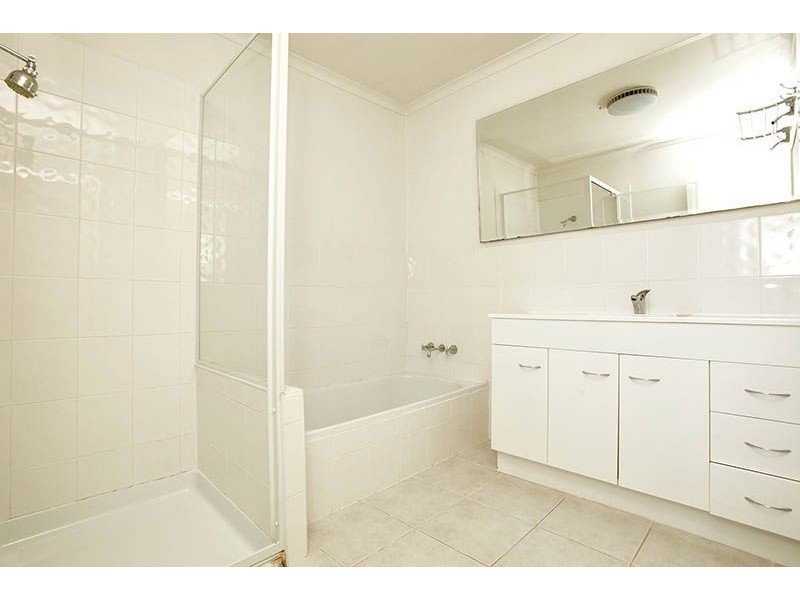 15 Goss Avenue, Labrador QLD 4215