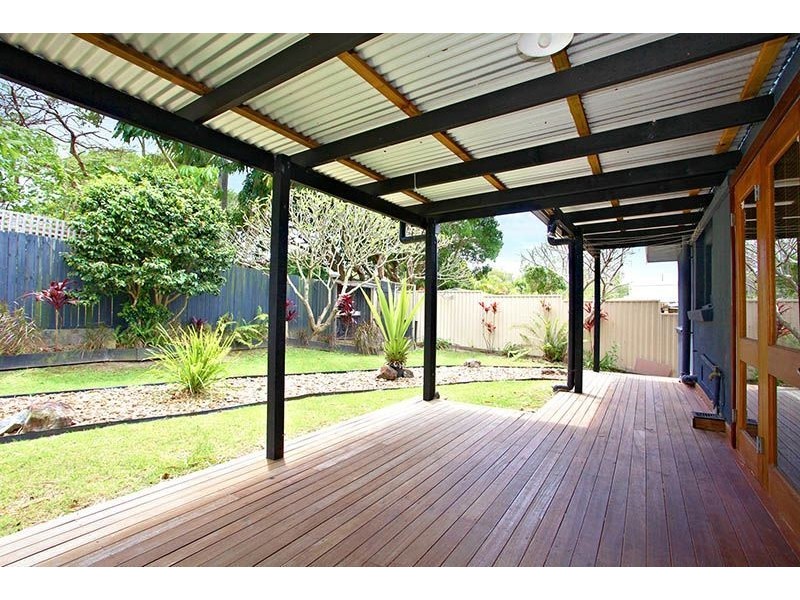 15 Goss Avenue, Labrador QLD 4215