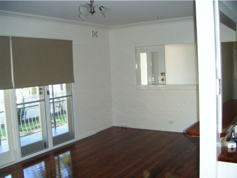 15 Billington Street, Labrador QLD 4215