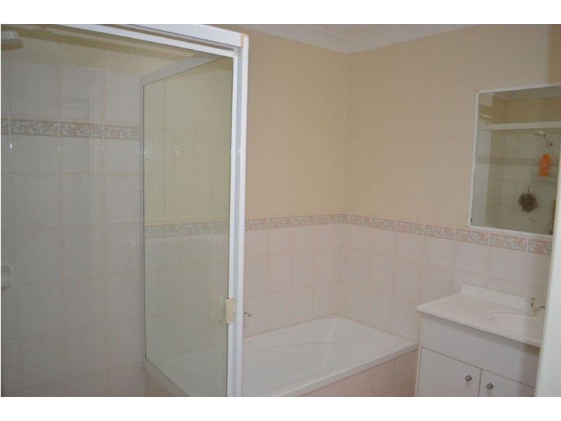 1/38 Billington Street, Labrador QLD 4215