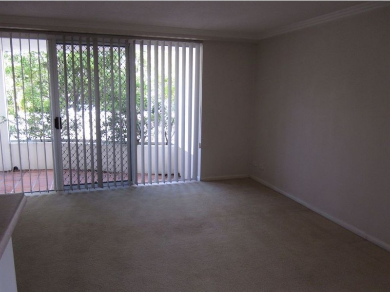 1/7 Whiting Street, Labrador QLD 4215