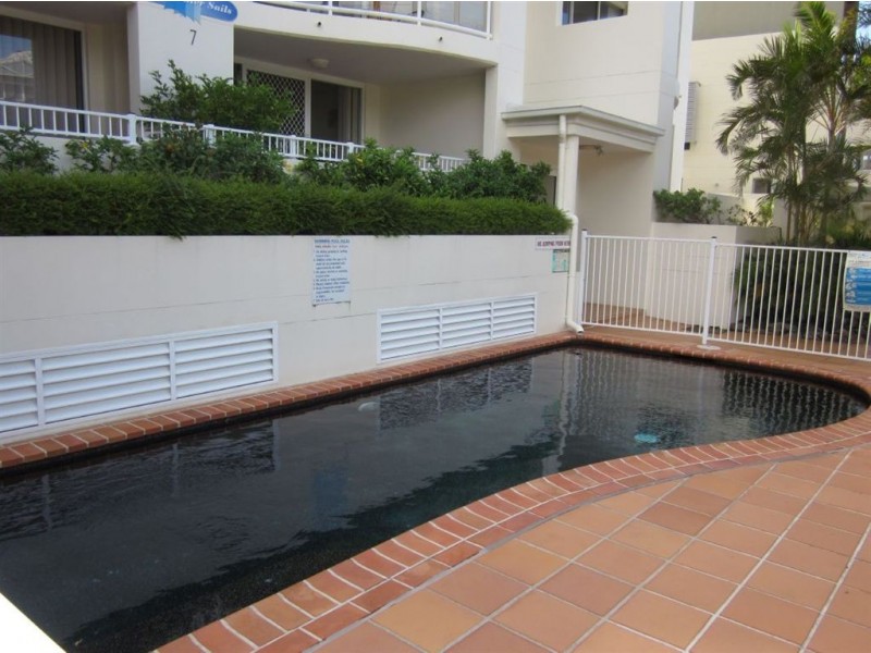 1/7 Whiting Street, Labrador QLD 4215