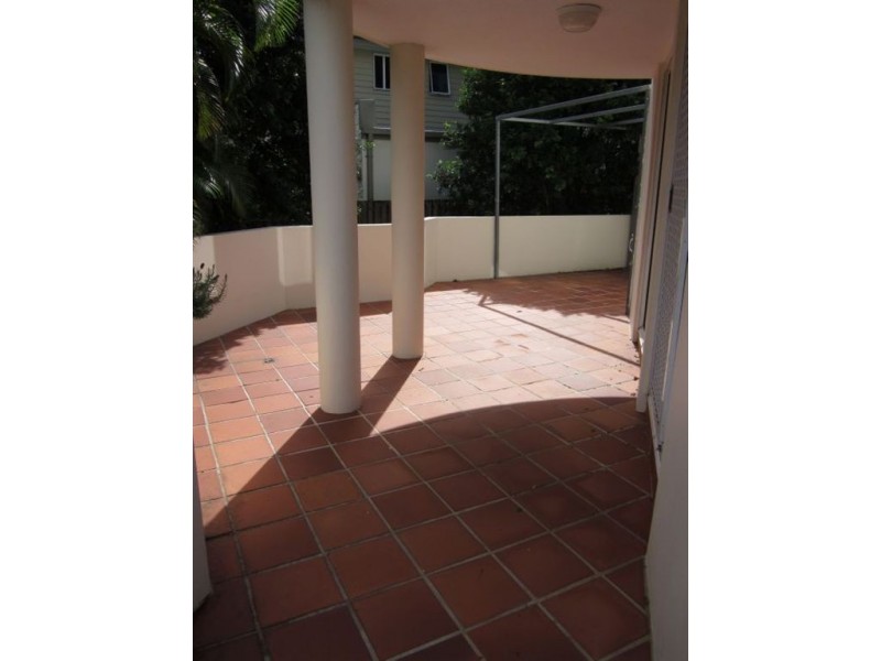 1/7 Whiting Street, Labrador QLD 4215