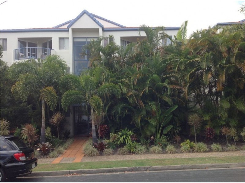 1/9 Madang Crescent, Runaway Bay QLD 4216