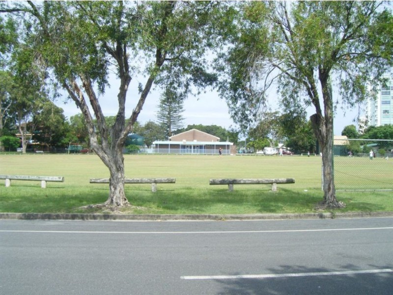 5/10 Bath St, Labrador QLD 4215