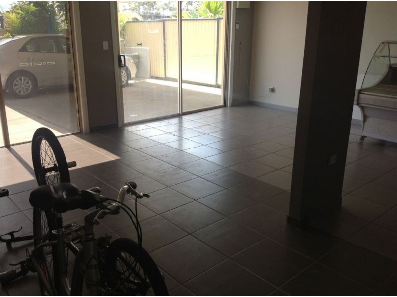 10 Harley Street, Labrador QLD 4215