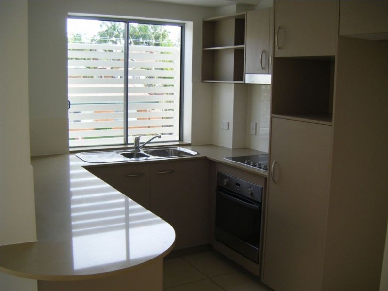 3/7 Phillip St, Labrador QLD 4215