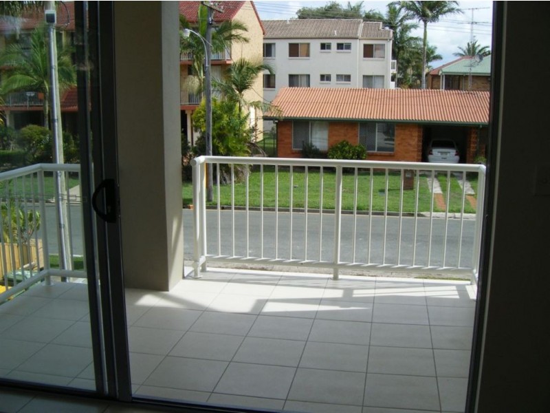 3/7 Phillip St, Labrador QLD 4215