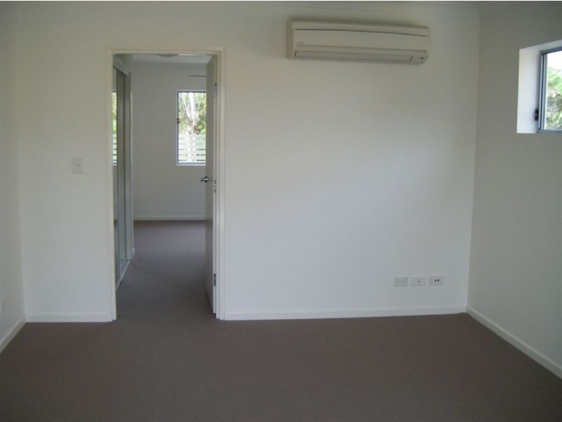 3/7 Phillip St, Labrador QLD 4215
