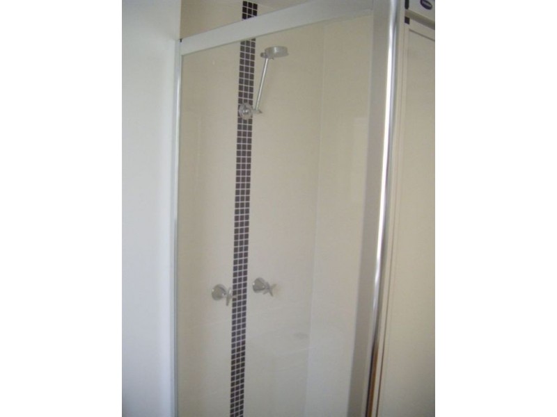 3/7 Phillip St, Labrador QLD 4215