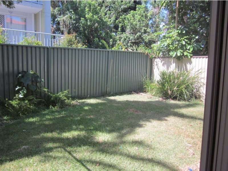 2/25 Clark Street, Biggera Waters QLD 4216