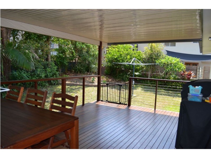 17 Arthur Street, Biggera Waters QLD 4216