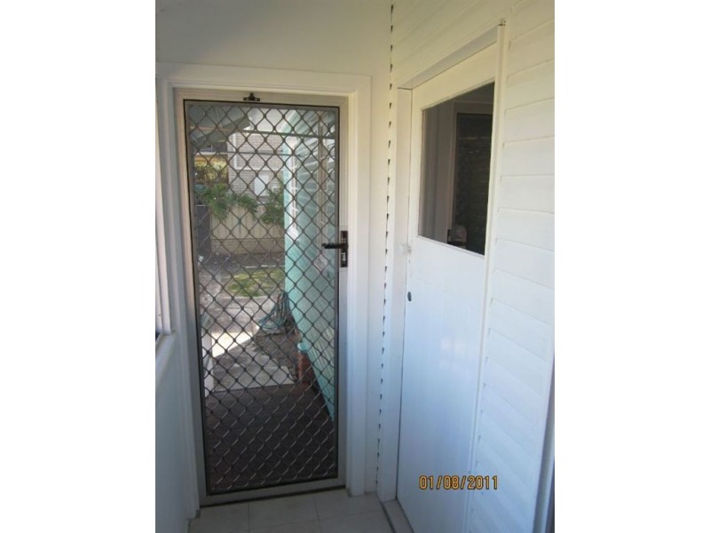 10 Third Ave, Labrador QLD 4215