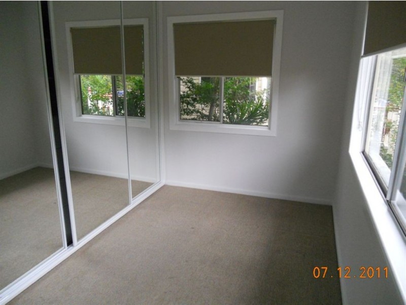 15 Vernon Avenue, Labrador QLD 4215