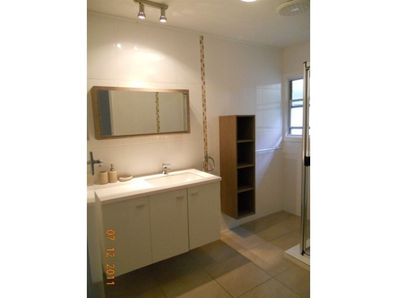 15 Vernon Avenue, Labrador QLD 4215