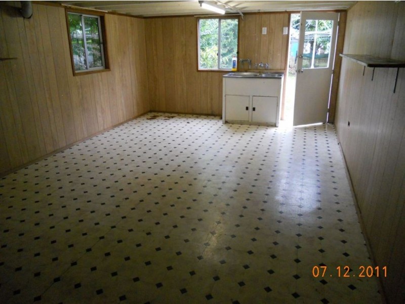 15 Vernon Avenue, Labrador QLD 4215